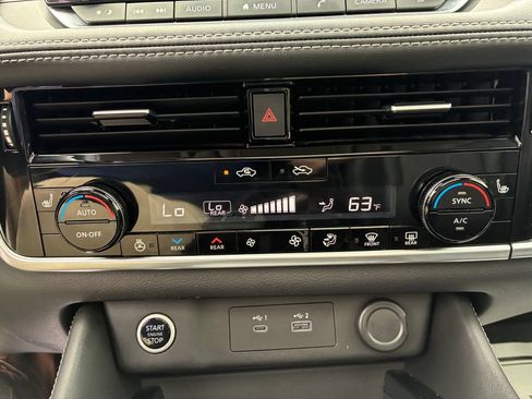 Used 2022 Nissan Rogue SL AWD/4WD image 17