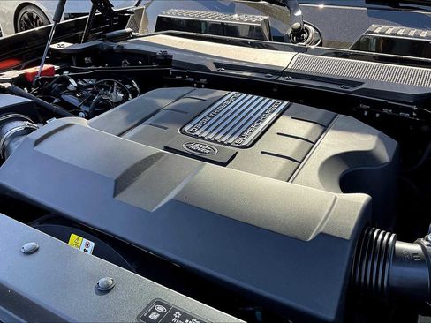 New 2025 Land Rover Defender 90 V8 image 32