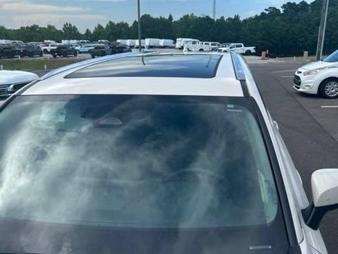 Used 2024 Toyota Grand Highlander FWD image 11
