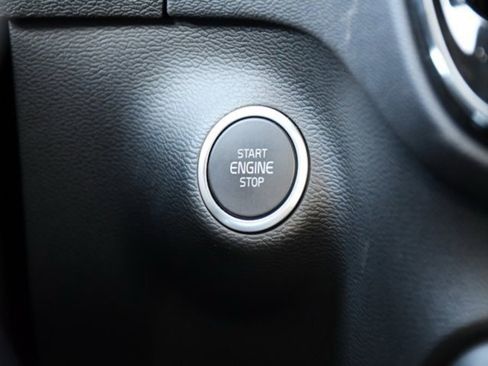 Certified 2025 Volvo XC40 B5 Plus image 14