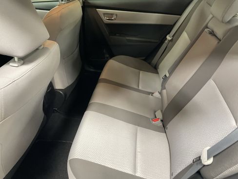 Used 2017 Toyota Corolla LE image 32