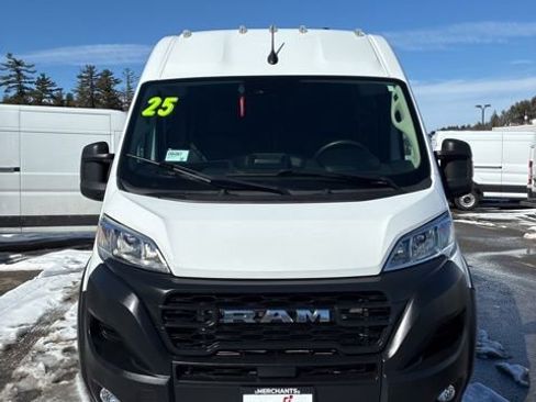 Used 2025 RAM ProMaster 2500 w/ Convenience Group image 2