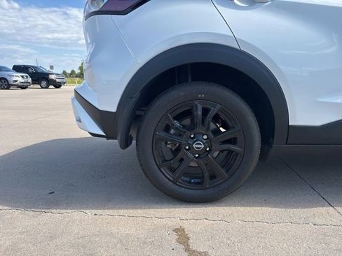 Used 2024 Nissan Kicks SR FWD image 14