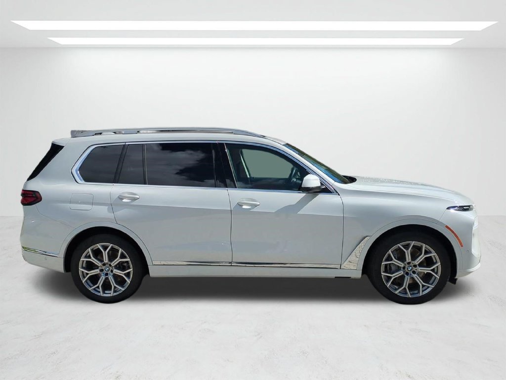 New 2026 BMW X7 xDrive40i w/ Premium Package AWD/4WD image 3
