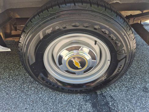Used 1995 Chevrolet G20 RWD image 26