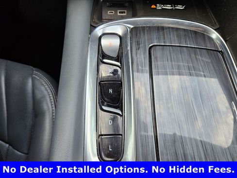Used 2022 Buick Enclave Premium w/ Experience Buick Package FWD image 26