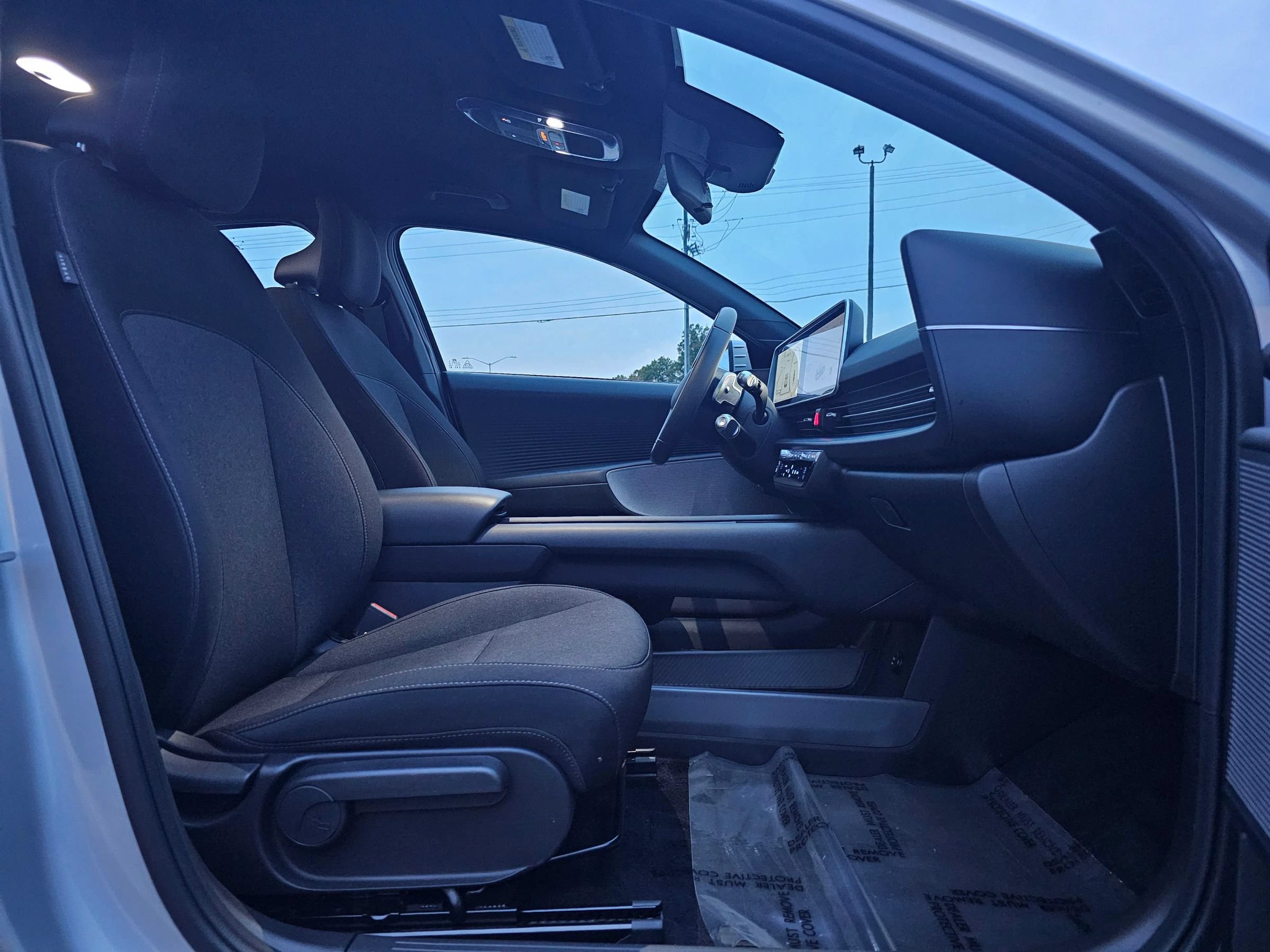 Used 2024 Hyundai Ioniq 6 SE RWD image 28