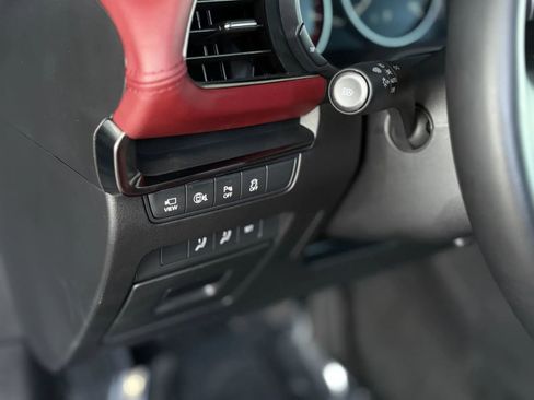 Used 2025 MAZDA MAZDA3 Hatchback w/Premium Plus Pkg image 29