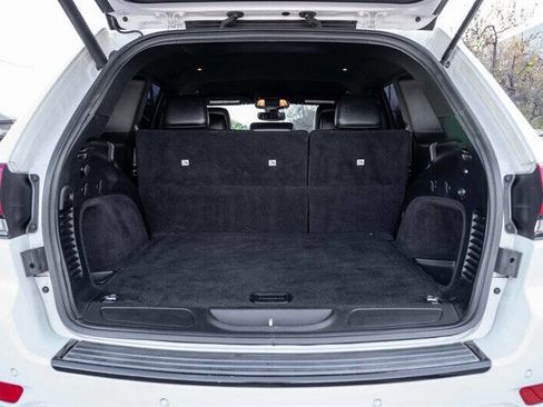 Used 2018 Jeep Grand Cherokee Altitude image 17