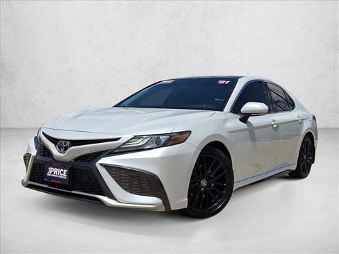 Used 2021 Toyota Camry XSE FWD image 1