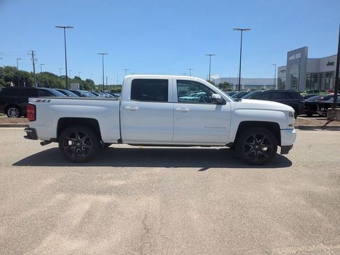 Used 2018 Chevrolet Silverado 1500 LT w/ All Star Edition AWD/4WD image 6