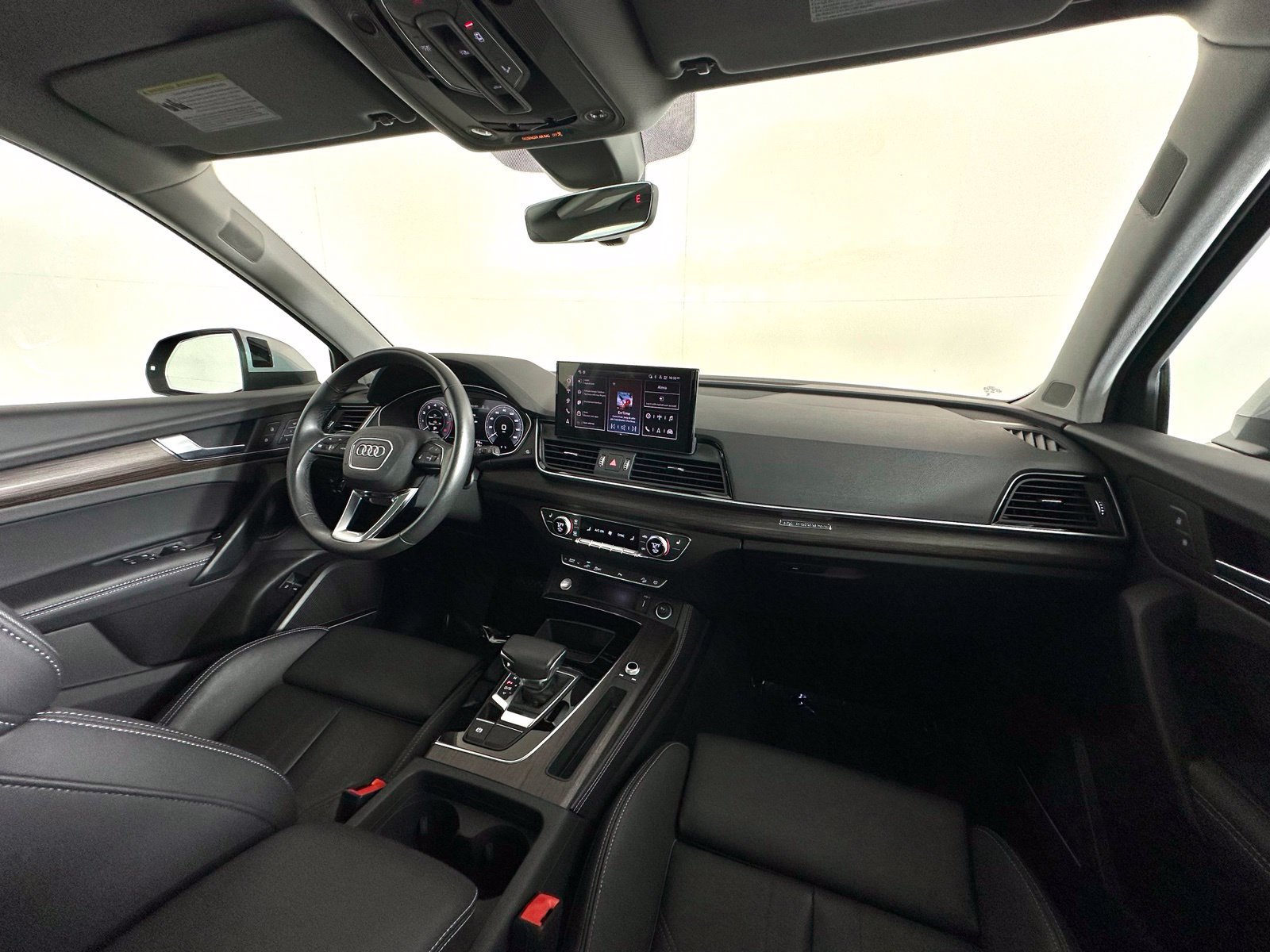 Used 2024 Audi Q5 e Premium Plus AWD/4WD image 2