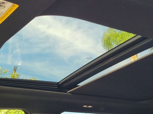 Certified 2023 Ford F150 Lariat w/ Equipment Group 502A High image 19