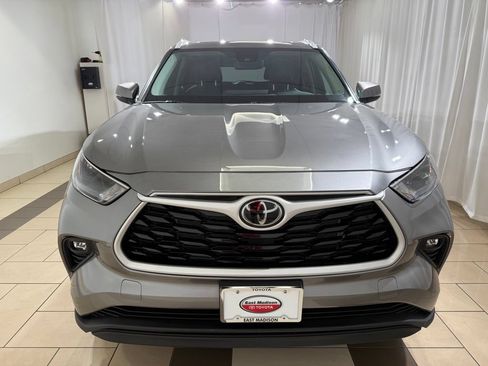 Certified 2025 Toyota Highlander XLE AWD/4WD image 8