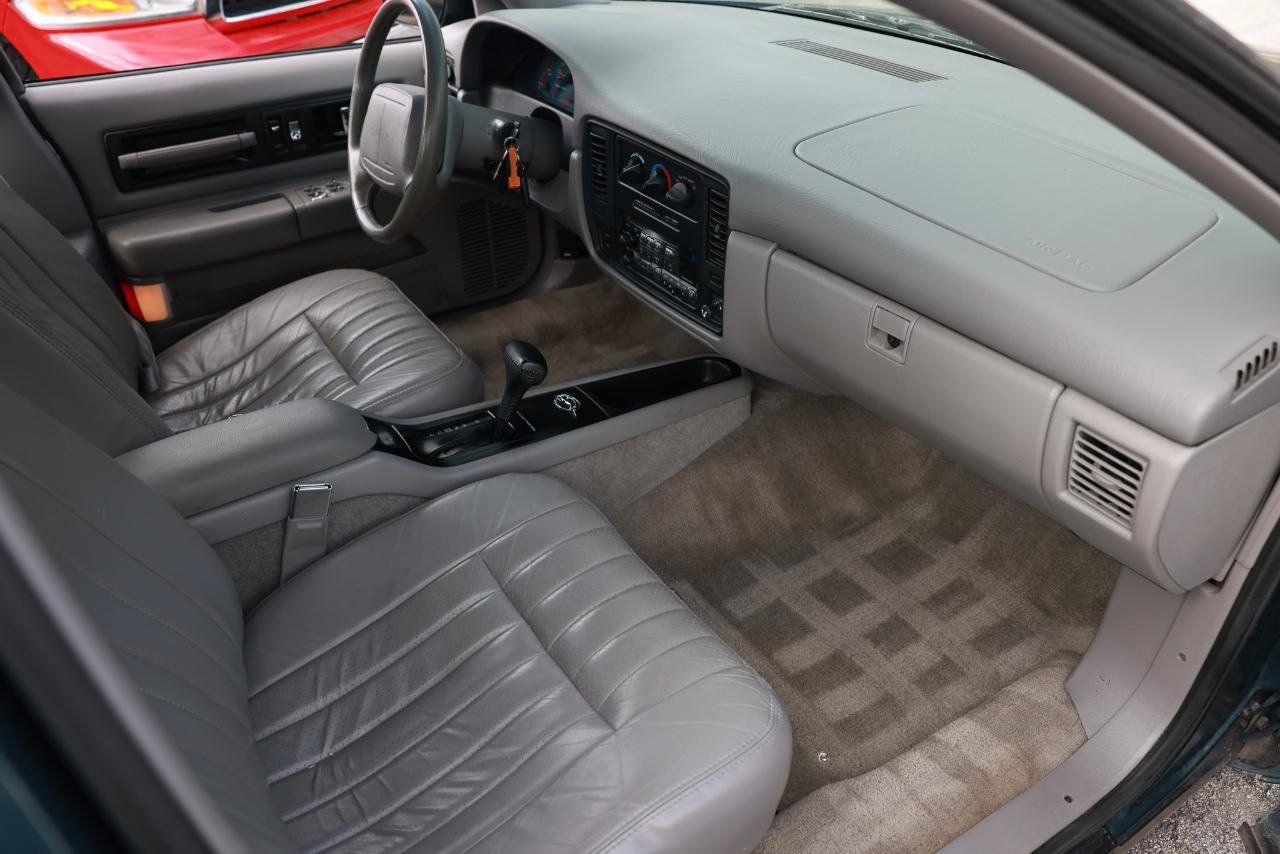 Used 1996 Chevrolet Caprice SS RWD image 16