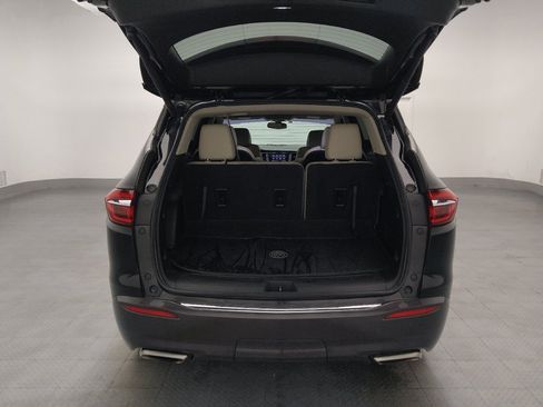 Used 2021 Buick Enclave Essence w/ Sound and Sites Package FWD image 29