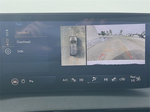 Used 2025 Buick Enclave Preferred image 27