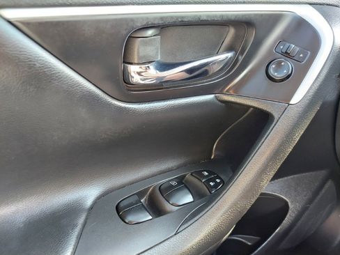 Used 2017 Nissan Altima 2.5 SV image 17