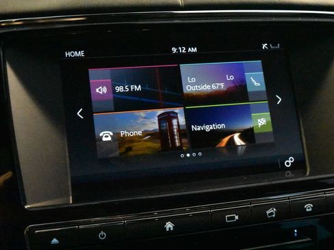 Used 2017 Jaguar XJ R RWD image 11