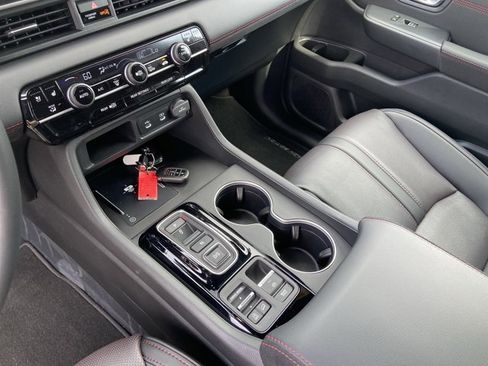 Used 2026 Honda Pilot Black Edition image 24