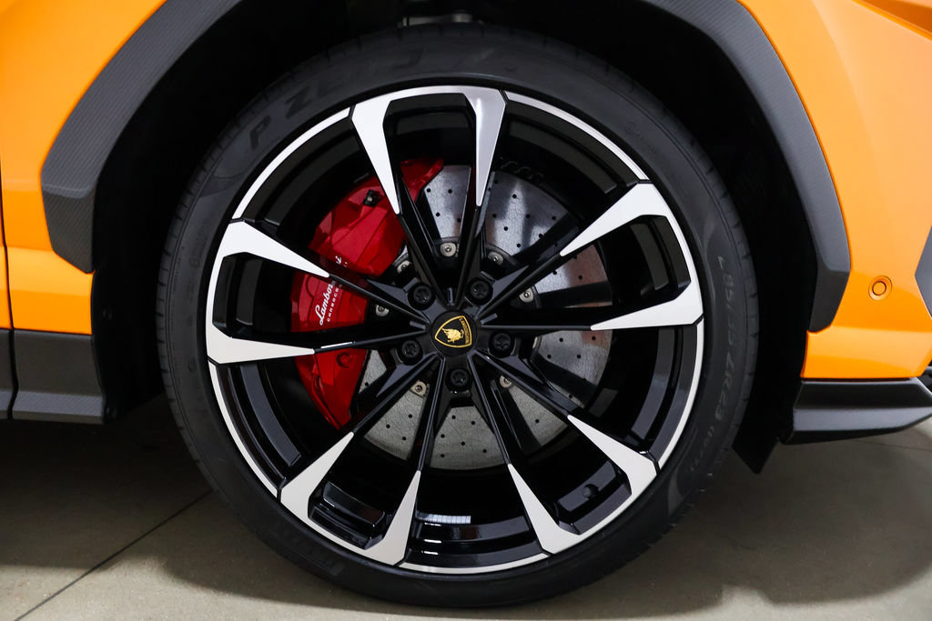 Used 2021 Lamborghini Urus AWD/4WD image 24