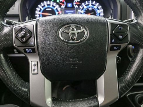 Used 2018 Toyota 4Runner Limited AWD/4WD image 31
