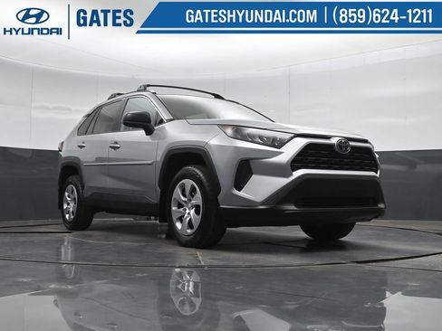 Used 2021 Toyota RAV4 LE FWD image 35