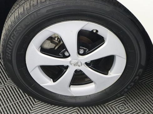 Used 2015 Toyota Prius Four image 59