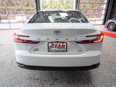 Used 2025 Toyota Camry LE w/ Convenience Package image 3