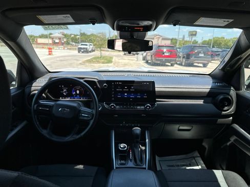 Certified 2025 Chevrolet Colorado Trail Boss AWD/4WD image 11