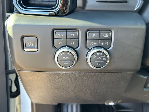 New 2026 GMC Sierra 2500 AT4 w/ AT4 Premium Plus Package image 28