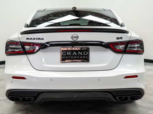 Used 2023 Nissan Maxima SR w/ Sport Mat Group FWD image 9