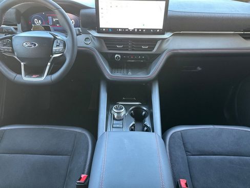 Used 2025 Ford Explorer ST image 13