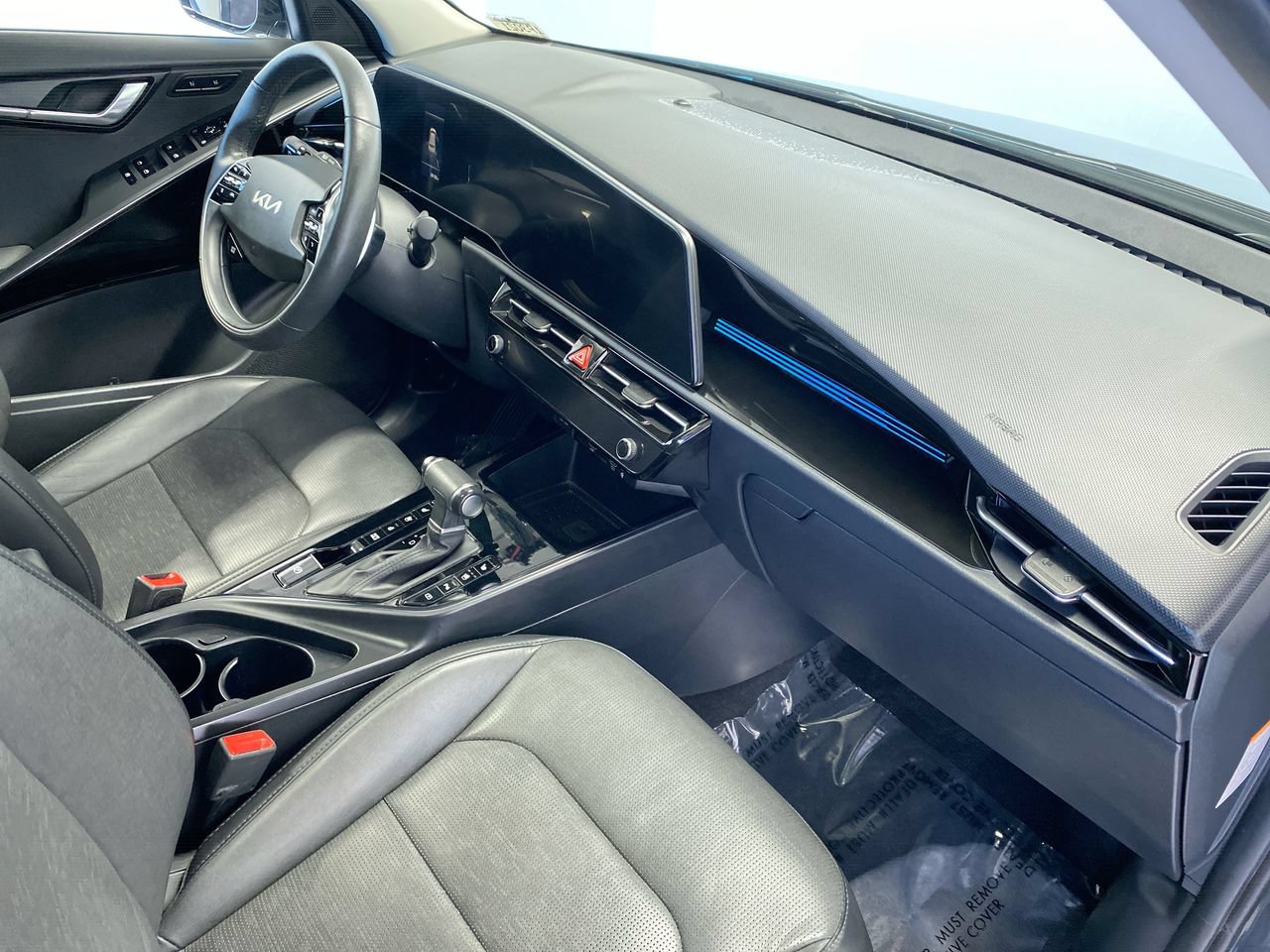Certified 2024 Kia Niro FWD image 31