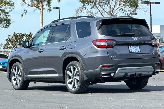 Certified 2025 Honda Pilot Elite image 6