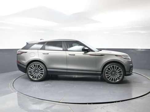 Used 2018 Land Rover Range Rover Velar R-Dynamic HSE AWD/4WD image 4