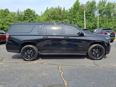 Used 2023 Chevrolet Suburban RST w/ Luxury Package AWD/4WD image 7