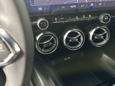 New 2026 Chevrolet Blazer EV LT image 18