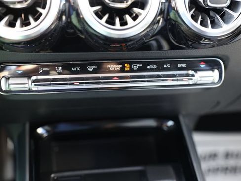 Used 2022 Mercedes-Benz GLA 250 4MATIC image 28