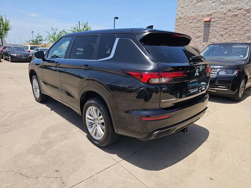 Used 2022 Mitsubishi Outlander ES FWD image 6