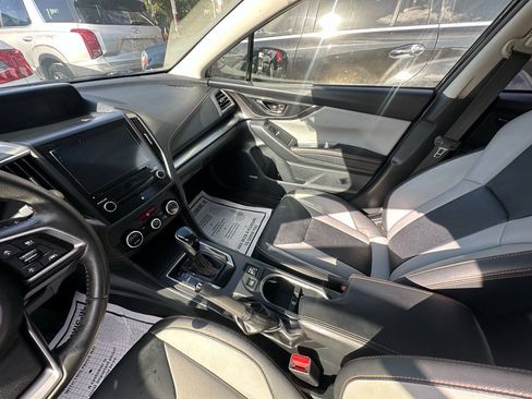 Used 2019 Subaru Crosstrek 2.0i Limited w/ Moonroof Package w/Navigation AWD/4WD image 3