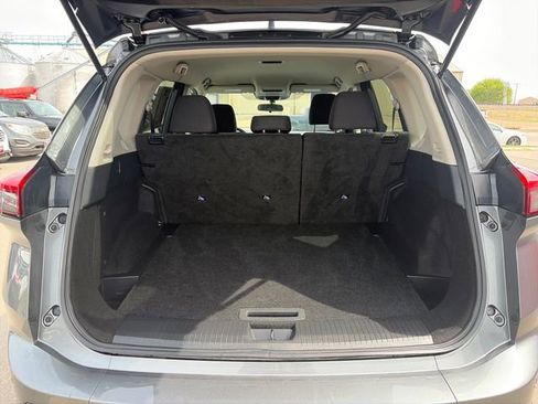 Used 2024 Nissan Rogue S AWD/4WD image 39