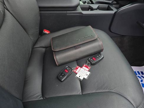 Used 2025 Toyota Land Cruiser image 33