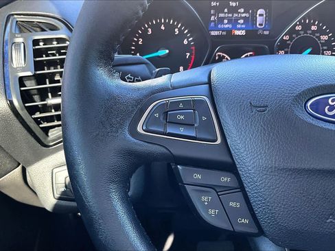 Certified 2017 Ford Escape Titanium w/ Equipment Group 301A image 24