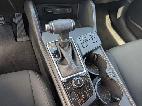 Used 2024 Kia Sportage LX AWD/4WD image 14