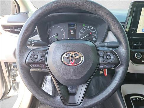 Used 2025 Toyota Corolla LE w/ Carpet Mat Package (TMS) AWD/4WD image 13