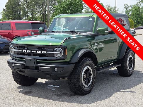 Used 2022 Ford Bronco Outer Banks w/ Sasquatch Package AWD/4WD image 2