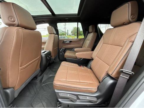 New 2026 Chevrolet Tahoe High Country AWD/4WD image 18