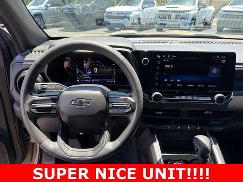 Used 2023 Chevrolet Colorado Trail Boss AWD/4WD image 17