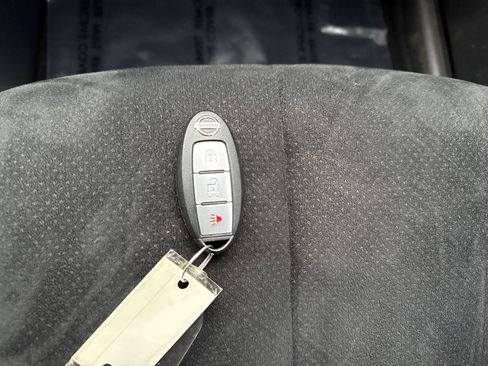 Used 2020 Nissan Murano S image 24